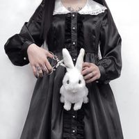 女生拿手机苹果7头像(7)