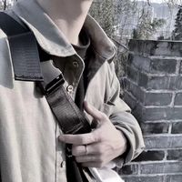男生头像高冷霸气背影黑白