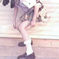 靠床沿的微信头像女(7)