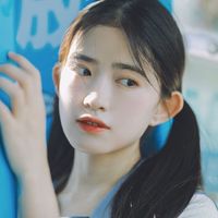 唯美女生丸子头头像女生头像(4)