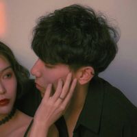 情侣亲吻头像黑白图片(6)