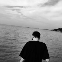 抽烟流泪头像男生图片唯美