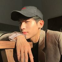 低调简约qq头像男生