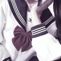 带绿色的图片女生头像图片(7)