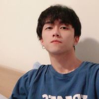 戴眼镜的照片男生头像