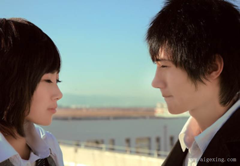 陷入爱情漩涡的句子